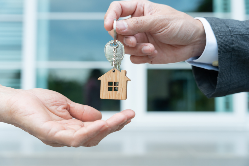 Katero dokumentacijo potrebujem pri prodaji ali nakumu nepremičnine?